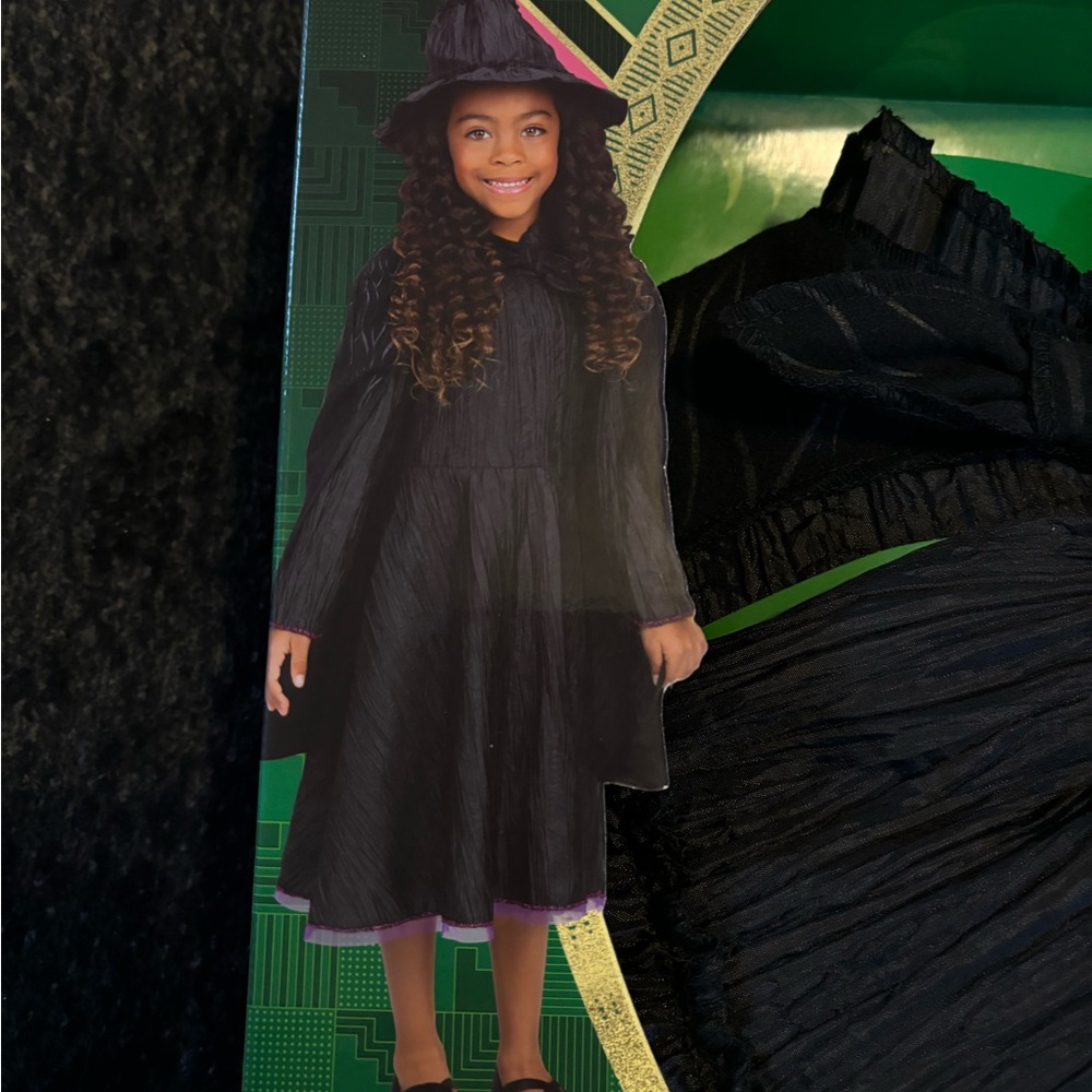 Wicked Elphaba Dress Costume and Broom Set 4-6X - Picture 6 of 9